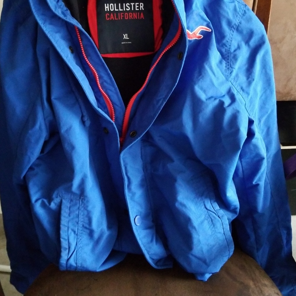 Coat - Picture 2 of 4